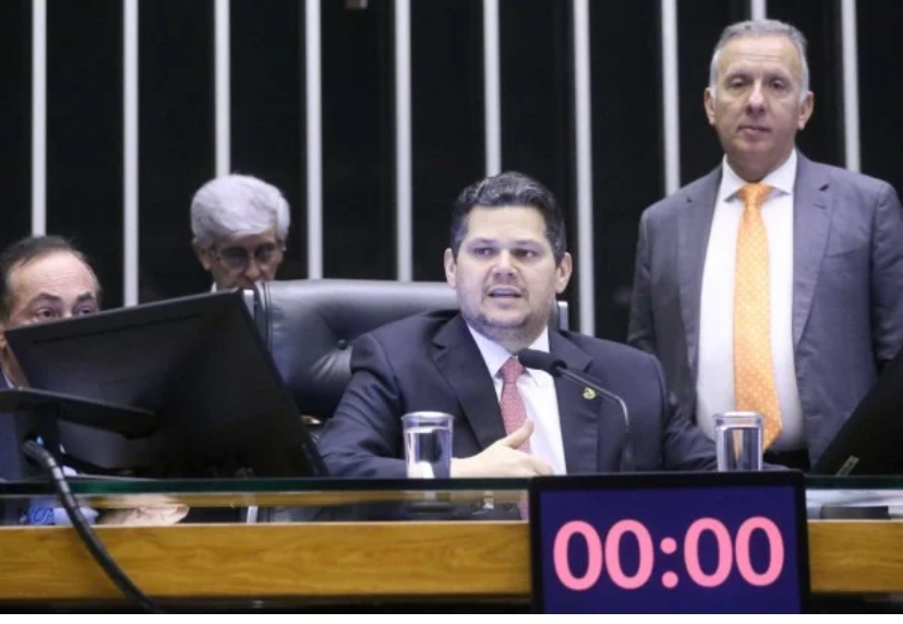 Conta de luz pode disparar por causa do Congresso