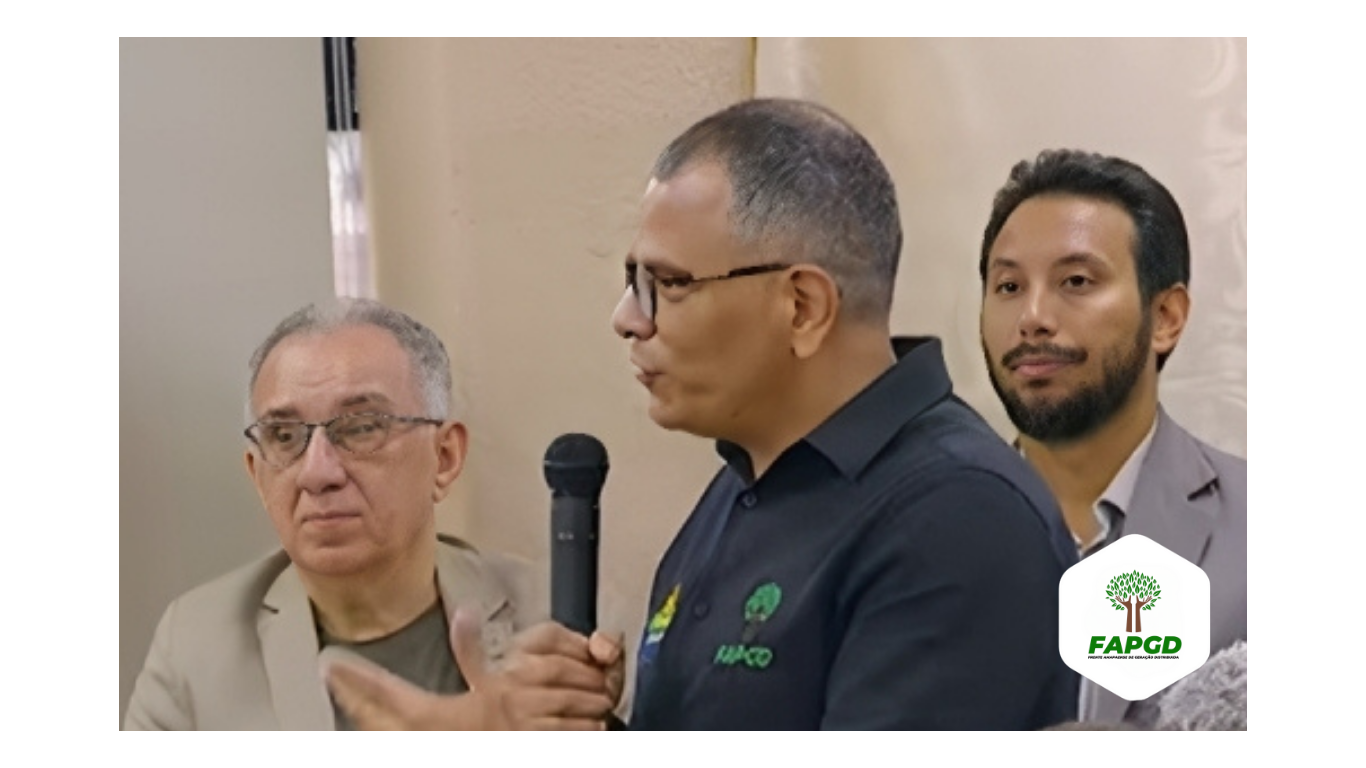 A FRENTE AMAPAENSE FEZ HISTÓRIA! Programa INÉDITO no Brasil revoluciona energia solar A FRENTE AMAPAENSE FEZ HISTÓRIA! Programa INÉDITO no Brasil revoluciona energia solar